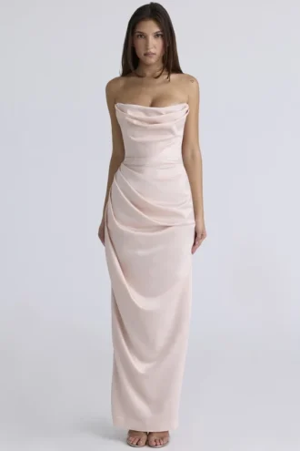 Adrienne champagnekleurige satijnen strapless avondjurk
