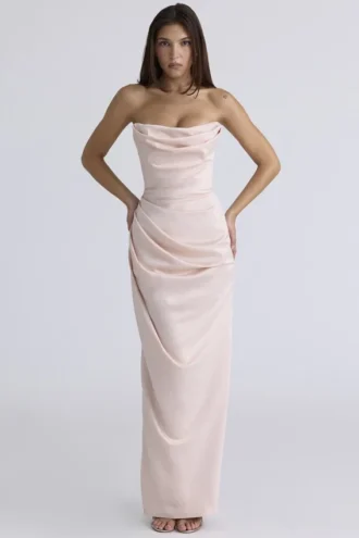 Adrienne champagnekleurige satijnen strapless avondjurk