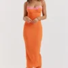 Aiza Flame oranje maxi-jurk