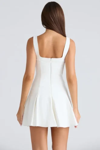Amelie Vintage ivoorkleurige stretch crêpe mini-jurk