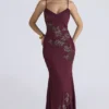 Anastelle Plum met de hand geborduurde, versierde satijnen maxi-avondjurk – Limited Edition