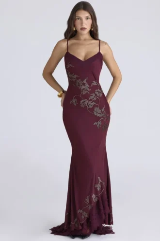 Anastelle Plum met de hand geborduurde, versierde satijnen maxi-avondjurk – Limited Edition