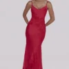 Anastelle rode, met de hand geborduurde satijnen maxi-jurk – Limited Edition