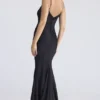 Anastelle Zwarte, met de hand geborduurde, versierde satijnen maxi-jurk – Limited Edition