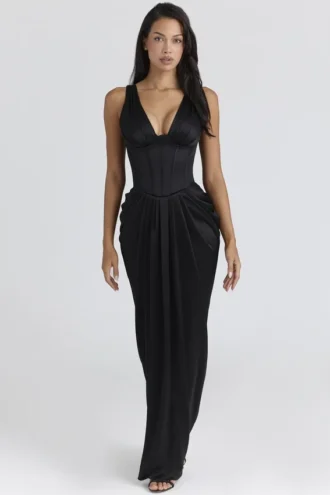 Angeline zwarte satijnen maxi-jurk met zandloperfiguur – Limited Edition