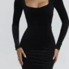 Asha zwarte fluwelen midi-jurk
