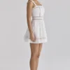 Ava White op maat gemaakte kanten katoenen mini-zomerjurk met Broderie Anglaise