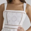 Ava White op maat gemaakte kanten katoenen mini-zomerjurk met Broderie Anglaise