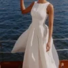Azalina witte maxi-jurk met boothals en knoopsluiting