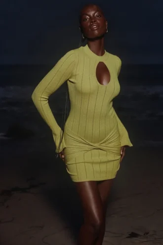 Aziza Pistachio mini-jurk met lange mouwen