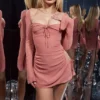 Babyroze chiffon mini-jurk met uitsnijdingen en halternek
