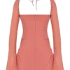 Babyroze chiffon mini-jurk met uitsnijdingen en halternek