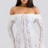 Belle Vintage crèmekleurige maxi-jurk met bloemenkant en blote schouders