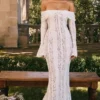 Belle Vintage crèmekleurige maxi-jurk met bloemenkant en blote schouders