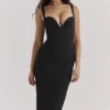 Bellissima zwarte midi-jurk met sweetheart-hals
