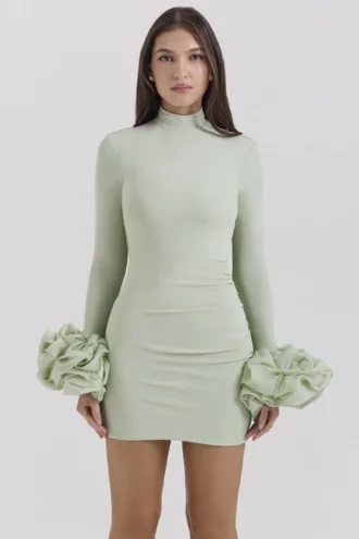 Camilla Pistachio mini-jurk met ruches aan de manchetten