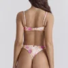 Capri bikinibroekje met bloemenprint en hoge pijpen als onderstukken