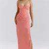 Carmella Coral Maxi-jurk met handgeborduurde versieringen