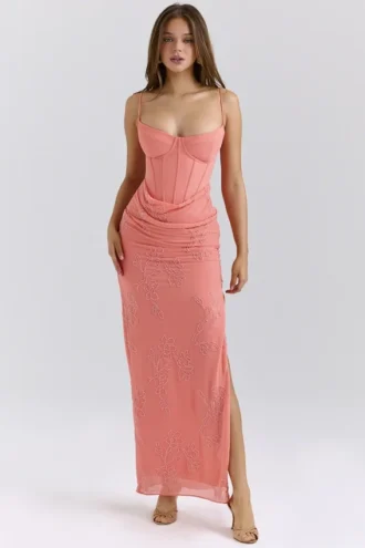 Carmella Coral Maxi-jurk met handgeborduurde versieringen