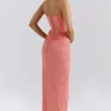 Carmella Coral Maxi-jurk met handgeborduurde versieringen