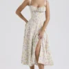 Carmen lichtblauwe katoenen bustier-zomerjurk met weideprint