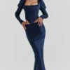 Charlene marineblauwe satijnen maxi-rok met schuine snit