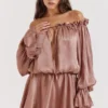 Chaya Hazelnut Off-Shoulder Jurk