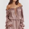 Chaya Hazelnut Off-Shoulder Jurk