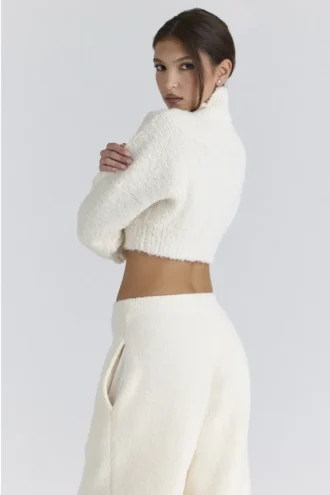 Cheyenne ivoorkleurige, cropped, grof gebreide bouclé-trui