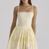 Chloe Lemon mini-jurk van katoen met broderie anglaise