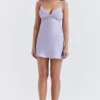 Christa geborduurde lavendelkleurige mini-jurk
