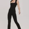 De getailleerde broek Zwarte stretchbroek