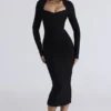De Naomi zwarte midi-jurk met lange mouwen en bandage-effect