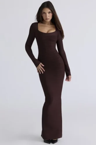 De OG Chocolat maxi-jurk met lange mouwen en bandage-effect