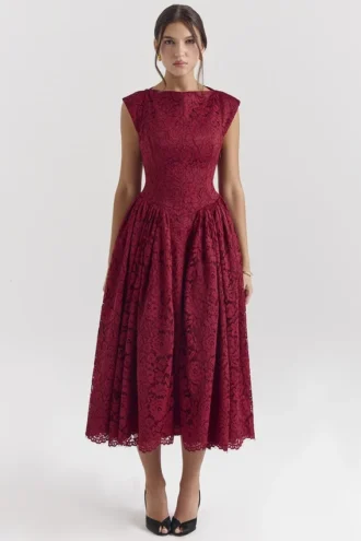 Debutante Berry Lace rugloze midi-jurk