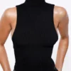 Dina zwarte rugloze top