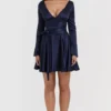 Dominique marineblauwe mini-jurk met diep decolleté