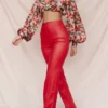 Elenaora Scarlet veganistische leren Broeken