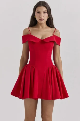 Elida Scarlet mini-jurk met blote schouders