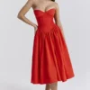 Elizabeth Italiaanse Tomato strapless midi-zomerjurk