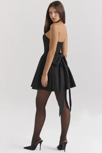 Emmanuela Zwarte strapless mini-jurk met afneembare strikken