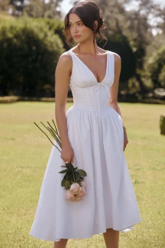 Emmelina witte katoenen korsetjurk voor de zomer