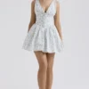 Fabrizia witte mini-korsetjurk met blauwe klokjesprint