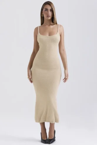 Fayette Beige Zachte, donzige gebreide maxi-jurk