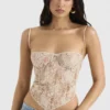 Fernanda crèmekleurige top met paisley-kant