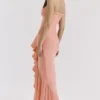 Gabbi Peach Mesh-avondjurk met ruches aan de voorkant