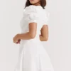 Hameda witte mini-jurk met pofmouwen