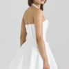 Heidi witte stretch katoenen mini-jurk met halternek