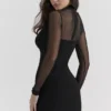 Holly zwarte mini-jurk met diep decolleté