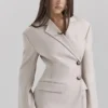 Hudson beige Blazer met zandloperfiguur